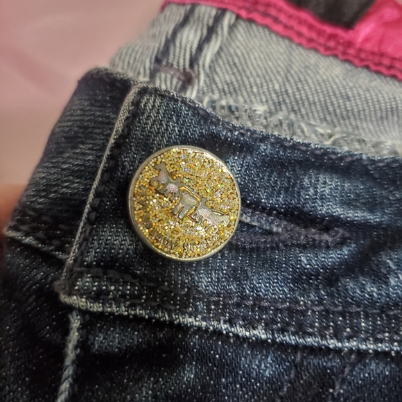 Levi's Jeans - Picture 2 of 4